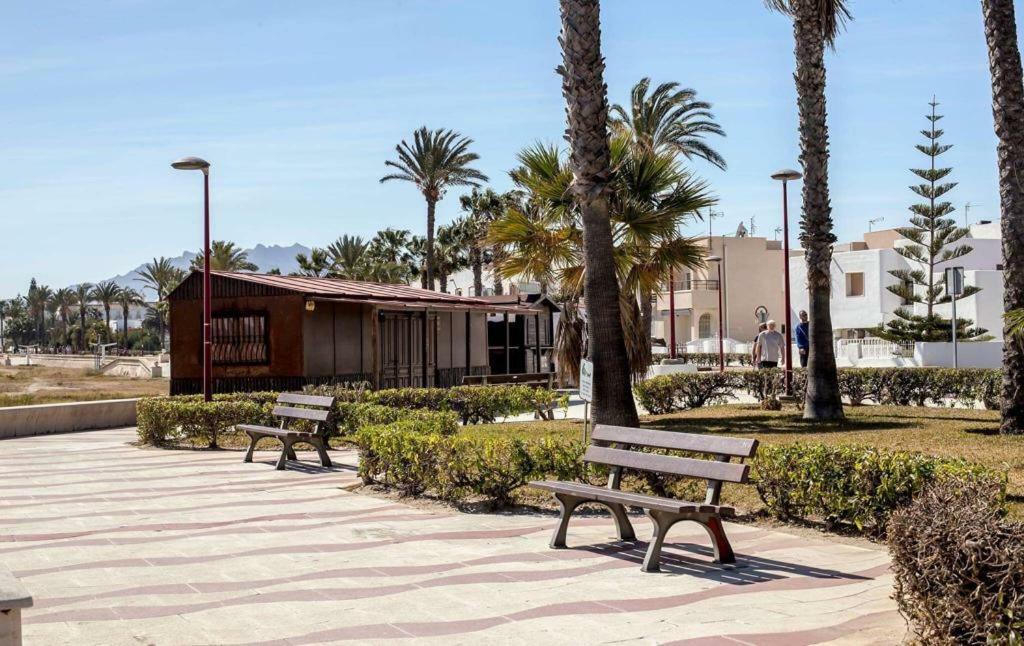 Atico Del Sol Laguna Beach Vera Playa Екстер'єр фото